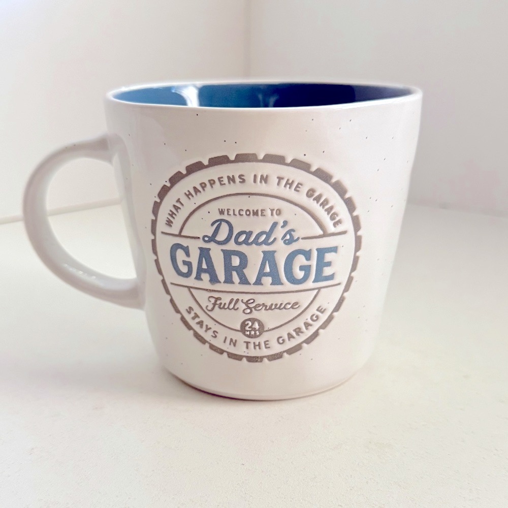 Dad's Garage Coffee Mug What Happens In The‎ Garage Stays In The Garage
